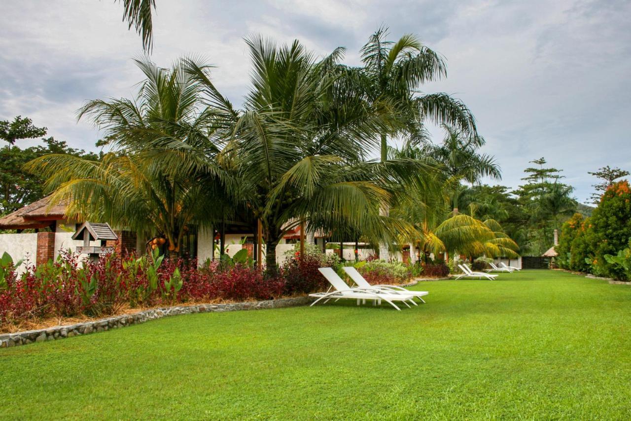 Burudika Bungalows Selong Belanak Exteriör bild